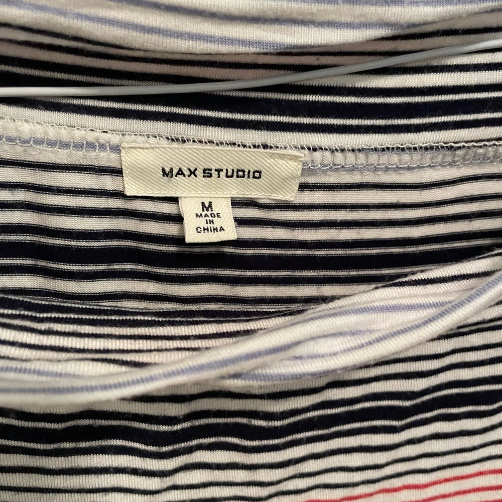 Max Studio Tunic - Picture 2 of 2